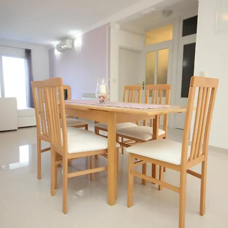 דירה With A Parking Space Cavtat, Dubrovnik - 9041 קאבטאט