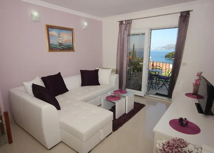 With A Parking Space Cavtat, Dubrovnik - 9041 *